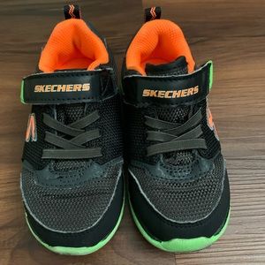 Sketchers 8c